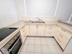 3/26 Aubrey Street Surfers Paradise QLD 4217 • 2 bedrooms, large bathroom, aircon • Small block of 9 units on 810m2 block • Low level with huge outdoor area • Secure basement car parking for 2 vehicles • Bonus extra secure storage space • Approx. 200m from the golden sands and surf • Close to Northcliffe Surf Club Life Saving Club • Shops, G-Link tram, public transport very accessible Ideal position within walking distance to central Surfers Paradise shopping mecca, restaurants, cafes and night life. Recent partial upgrade has been completed internally. This 3 story walk-up had a brand new roof installed in 2022 – the building is highly maintained and in very good condition.