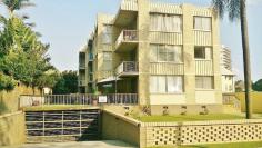 3/26 Aubrey Street Surfers Paradise QLD 4217 • 2 bedrooms, large bathroom, aircon • Small block of 9 units on 810m2 block • Low level with huge outdoor area • Secure basement car parking for 2 vehicles • Bonus extra secure storage space • Approx. 200m from the golden sands and surf • Close to Northcliffe Surf Club Life Saving Club • Shops, G-Link tram, public transport very accessible Ideal position within walking distance to central Surfers Paradise shopping mecca, restaurants, cafes and night life. Recent partial upgrade has been completed internally. This 3 story walk-up had a brand new roof installed in 2022 – the building is highly maintained and in very good condition.