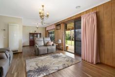 2/13 Wirilda Close Wodonga VIC 3690 $349,000 With only 2 on the block and close to Birallee Shopping Centre, doctors surgeries and sporting facilities, this is a great opportunity for the Investor. Consisting of 2 good sized bedrooms, master with walk in robe, open plan living / dining and updated kitchen. This is a light and airy townhouse with heaps of extras including, ducted heating, split system, in-wall air conditioning and solar system, (panels). Outside offers an enclosed secure large yard, great space for entertaining, established gardens and single garage with an additional car space. This is the back unit with 2 on the block.