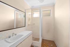 Unit 1/25 Sholl St Mandurah WA 6210 $210,000 - $220,000 Absolute city center location just one street (150 meters) back from the magnificent Mandurah Estuary city foreshore this easy ground floor (no stairs) 2 bedroom, 1 bathroom apartment is just a short stroll from everything Mandurah City has to offer including Restaurants, Cafes, Performing Arts Center, Cinemas, Marina and Shops. There is open plan living, well equipped bathroom, air conditioning, security screens and a single lock up garage. Currently tenanted for $540 per fortnight on a periodic lease and the tenant is currently keen to extend. Or serve notice and use the home for yourself. We're not sure it would be possible to find accommodation in any city center, this close to a state capital and this close to gorgeous waterways for such a budget price!