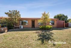  14/2 McKibbin Court Wodonga VIC 3690 $379,000 Situated in a convenient location, only 10 minutes’ walk from Wodonga’s CBD and within close proximity of schools, sporting grounds and hospitality venues, 14/2 Mckibbin Court offers the perfect opportunity for those looking to invest, downsize or purchase their first home. Set in a quiet court location, this property offers an abundance of features including three queen sized bedrooms all with built in robes and ceiling fans, a large open plan lounge / kitchen area with separate meals and gas cooktop, plus a generous sized full family bathroom. Split system heating and cooling as well as a gas furnace ensure your year round comfort. Outside the features continue with the large paved and covered alfresco area – perfect for entertaining, as well as a single lock up garage and side access for secure storage behind gates. 