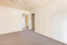 1 Vine Court Ouyen VIC 3490 $145,000 - $159,500 How does a 9% return sound? This three bedroom home in an extremely rare court setting in Ouyen is leased at $270 per week. Front porch with ramp, roomy lounge with split system & ceiling fan, functional bathroom & tidy kitchen. Spacious three bedrooms (2 with split systems for heating/cooling). Side access to the large 954m2 (almost 1/4 acre). With 9m x 6m colorbond shed with concrete floor and dual roller doors & PA door. This is a great little investment to kickstart or add to your portfolio.