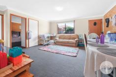 2/6 Barton Lane Tamworth NSW 2340 Rare investment opportunity in Medical Precinct of Tamworth close to the Tamworth Base Hospital, TAFE, schools, shops and the Tamworth CBD. With a well designed open plan kitchen, living/dining area, 2 generously sized bedrooms with built-ins, tidy kitchen, split system air conditioning. Good sized bathroom/laundry. Easy care, low maintenance in a block of 3 units. A perfect investment, retirement or professional looking for low maintenance and a strong capital growth location.