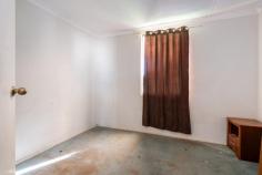 135 Wilson Street SOUTH KALGOORLIE WA 6430 $250,000 Are you in the market for a property to do simple improvements on and make it your very own?! Best have a look at this one! This three-Bedroom, one-Bathroom property has a generous amount of internal living space, which is typically the first step in most renovators picking their next target! Offering a spacious Lounge area, huge Kitchen/Dining space AND also an additional Study which could potentially be a small fourth Bedroom! Externally, it’s equipped with a wide spanning Patio, front Verandah and of course a convenient amount of yard space for the family! • Three Bedrooms • One Bathroom • Huge Kitchen & Dining Space • Spacious Lounge Area • Internal Laundry • Inviting Rear Patio, Great for Entertaining • Convenient Yard Space • Great Central Location • 534sqm Block Size