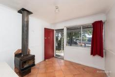 44 Barney Street Armidale NSW 2350 $350,000 - $385,000 Perfectly positioned in the Armidale CBD, 44 Barney Street offers an unbeatable investment opportunity just steps from local conveniences. Within 250 metres, you’ll find a service station, shopping centre, and park — making this one of the most central and accessible locations in town. Inside, the home is warm and inviting: – Cosy living room featuring both wood heating and a cooling fan – Practical kitchen with generous bench space and a handy breakfast bar – Two spacious bedrooms, each with built-in wardrobes – Functional bathroom complete with shower, vanity, and toilet – Separate laundry at the rear, providing easy access to the clothesline Set on a tidy 230m² block, this property combines low-maintenance living with strong rental appeal — a rare find so close to the city centre.
