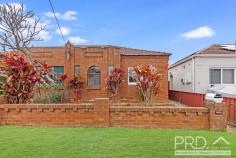 31 Melvin Street Beverly Hills NSW 2209 $1,300,000 - $1,350,000 An outstanding opportunity exists in a highly sought-after street, this original semi occupies an approx. 263sqm parcel and presents boundless potential and possibilities to extend/renovate and put your creative stamp (STCA). Presenting an affordable entry point for families wishing to move into the Beverly Hills area, it features original interiors and high ceilings. Explore the possibilities to capitalise on its prized location, within short distance to Beverly Hills entertainment precinct, restaurants, cafes, schools & parks and Beverly Hills train station. * 3 generous bedrooms, main with sunroom * Expansive living room adjoining dining area * Modern renovated kitchen * Original bathroom and internal laundry * Oversized level backyard with excellent scope * Potential car space at the front of the property (STCA)